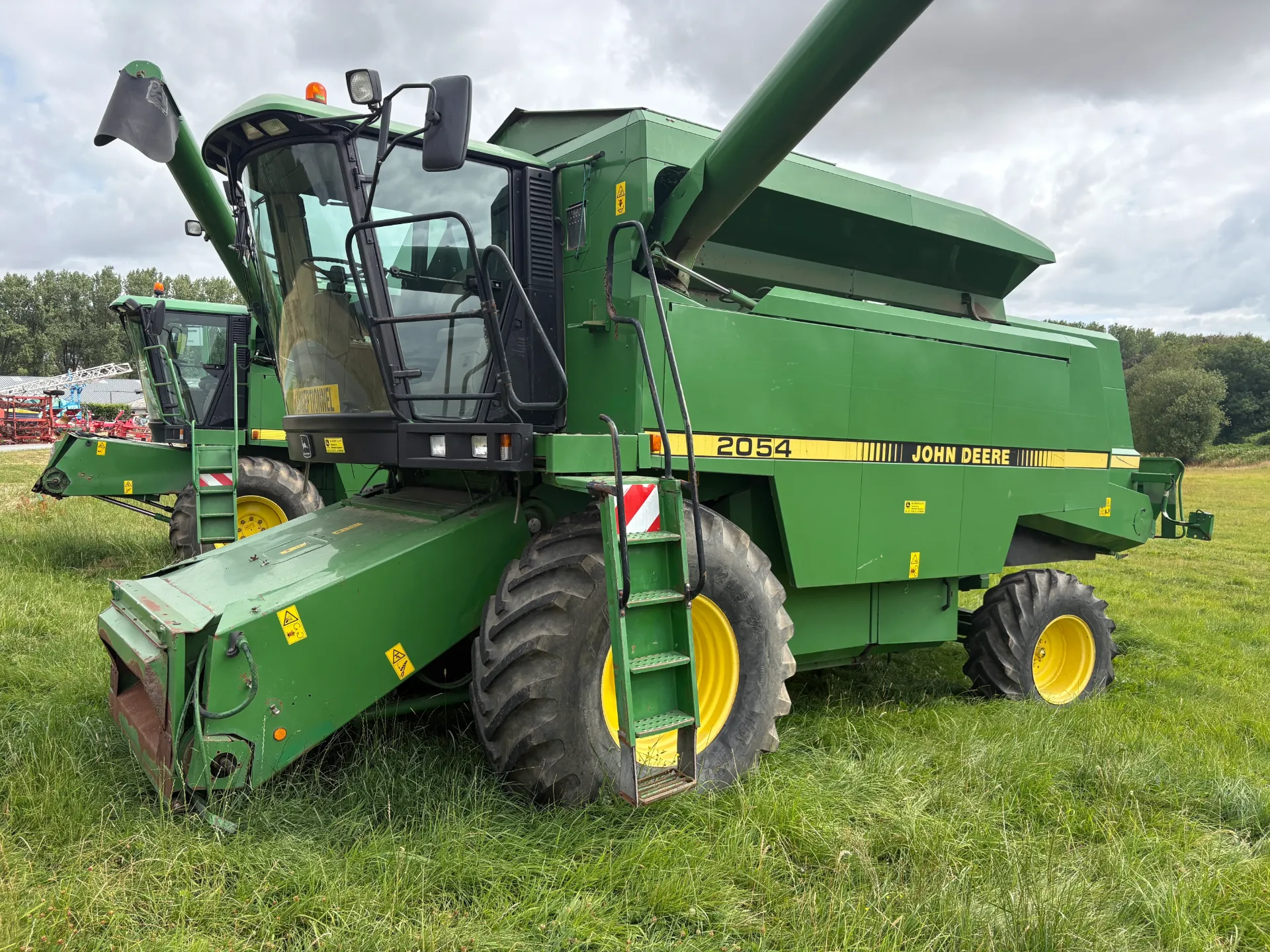 John Deere 2054