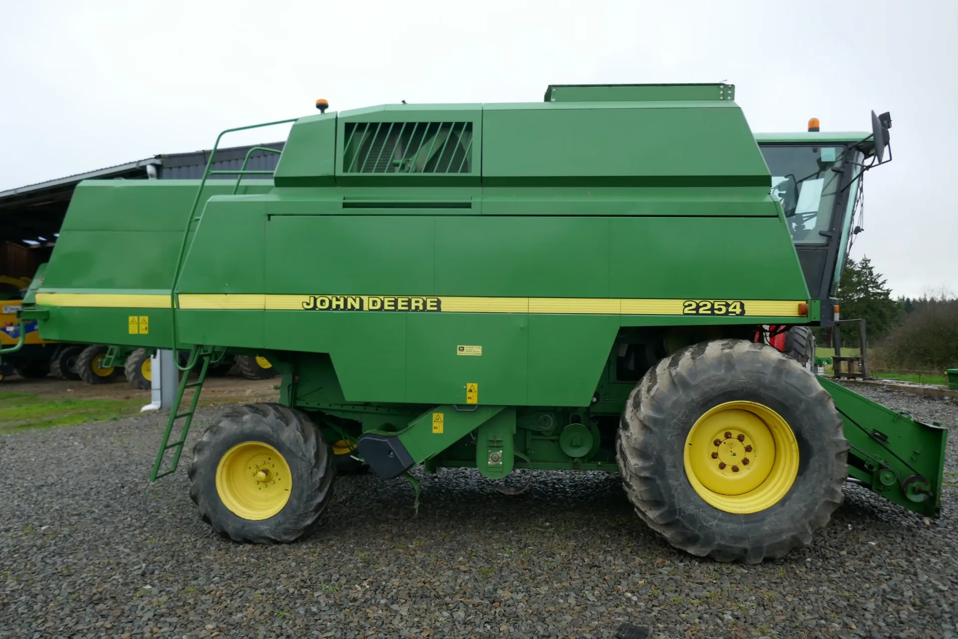 John Deere 2254