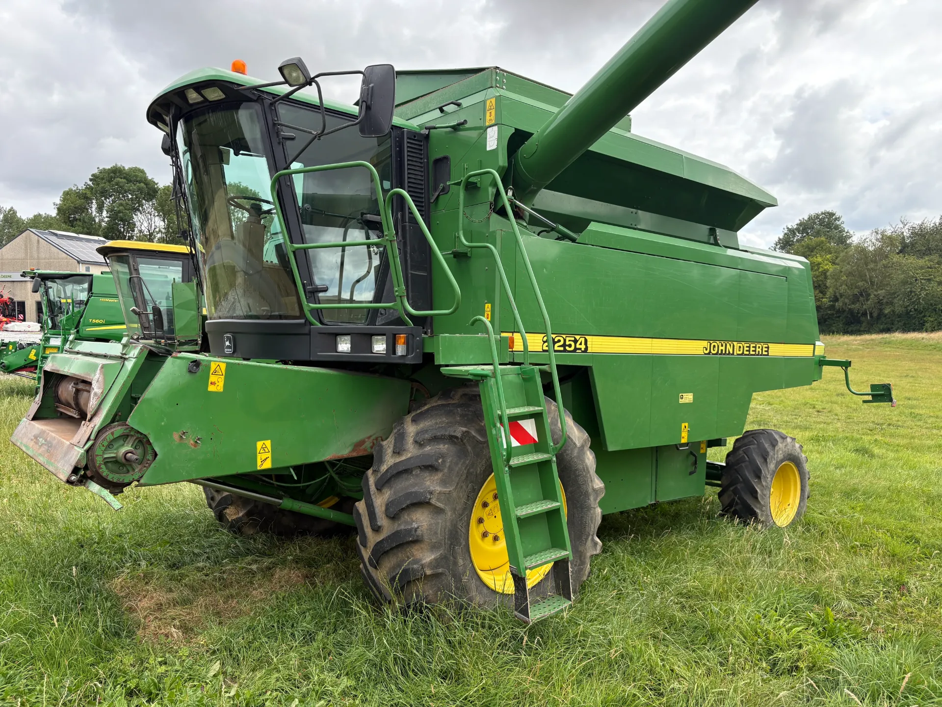 John Deere 2254