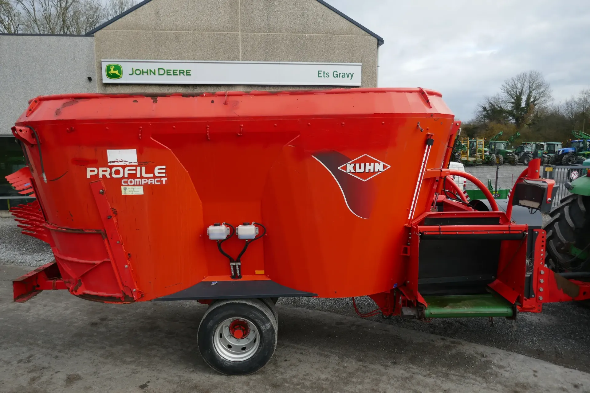 Kuhn 1680 Profile
