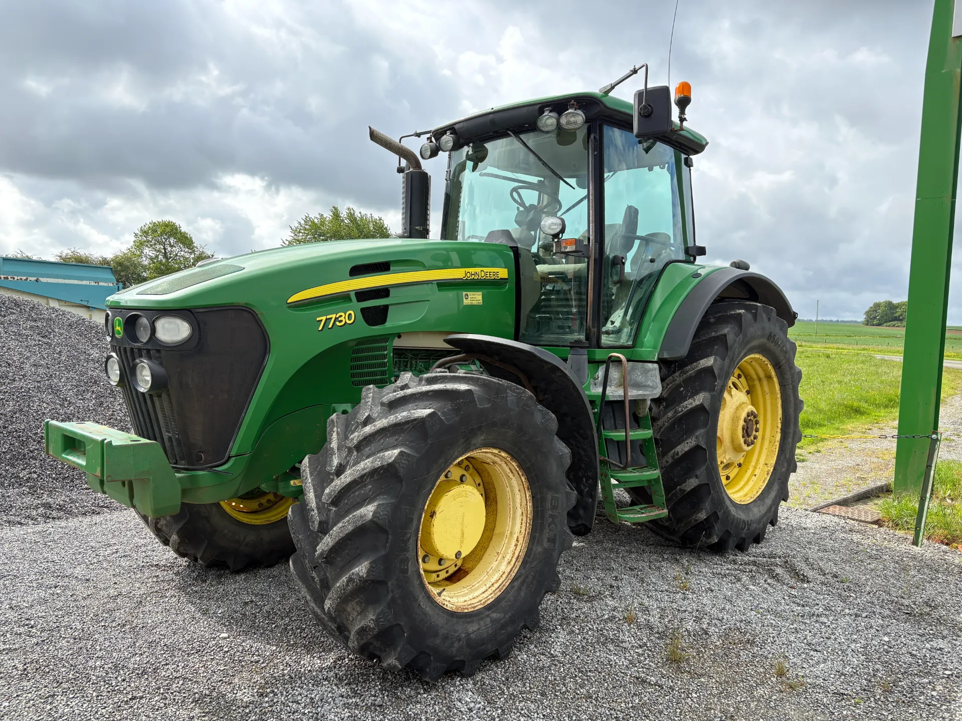 John Deere 7730